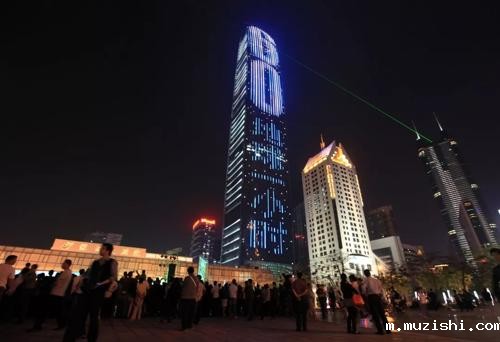 LED显示屏企业凭何畅游城市亮化的市场蓝海？