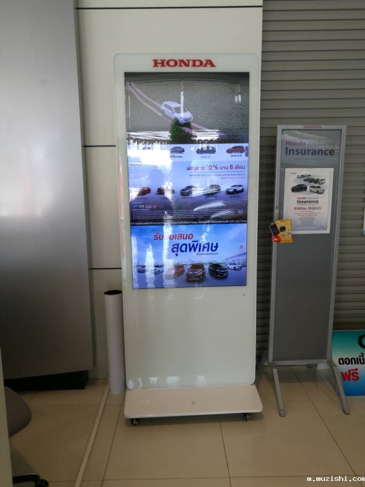 餐饮连锁店广告展示应用液晶广告机的趋势