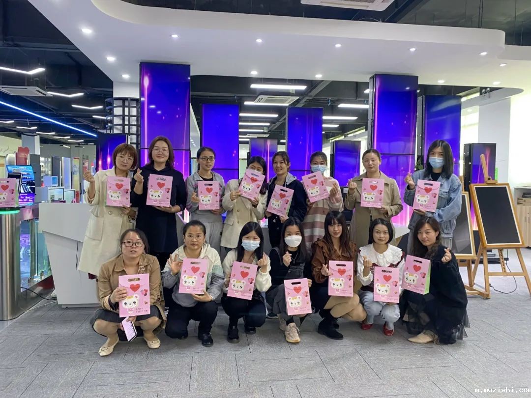 华体汇体育官网入口专显致敬女神节，一个充满温暖和爱的节日