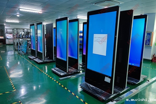 正确使用预防液晶广告机损坏的四种方法